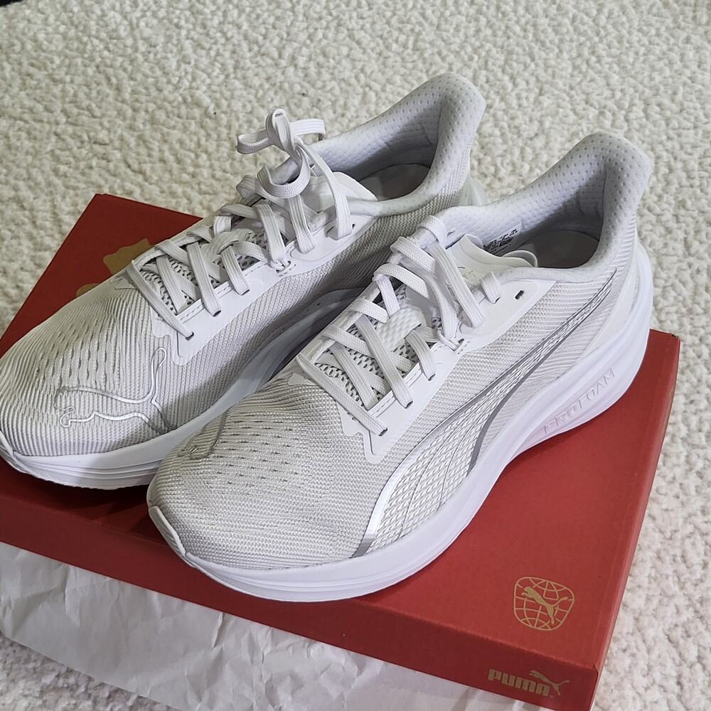 NIB PUMA Darter Pro Women's Running Shoes White size 8